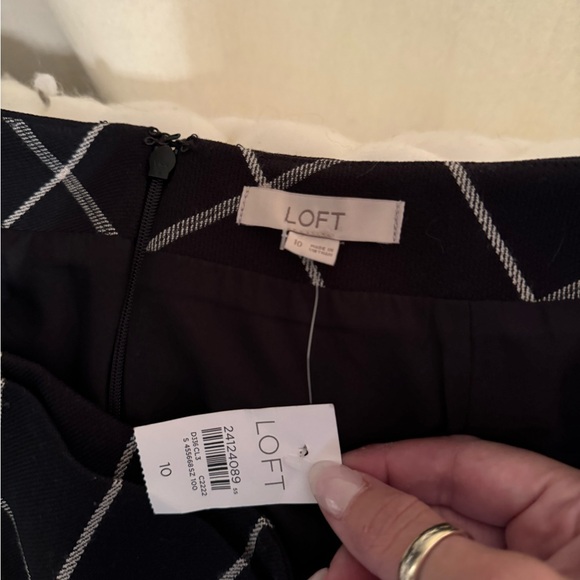 Loft black & white windowpane wrap skirt - Picture 3 of 4